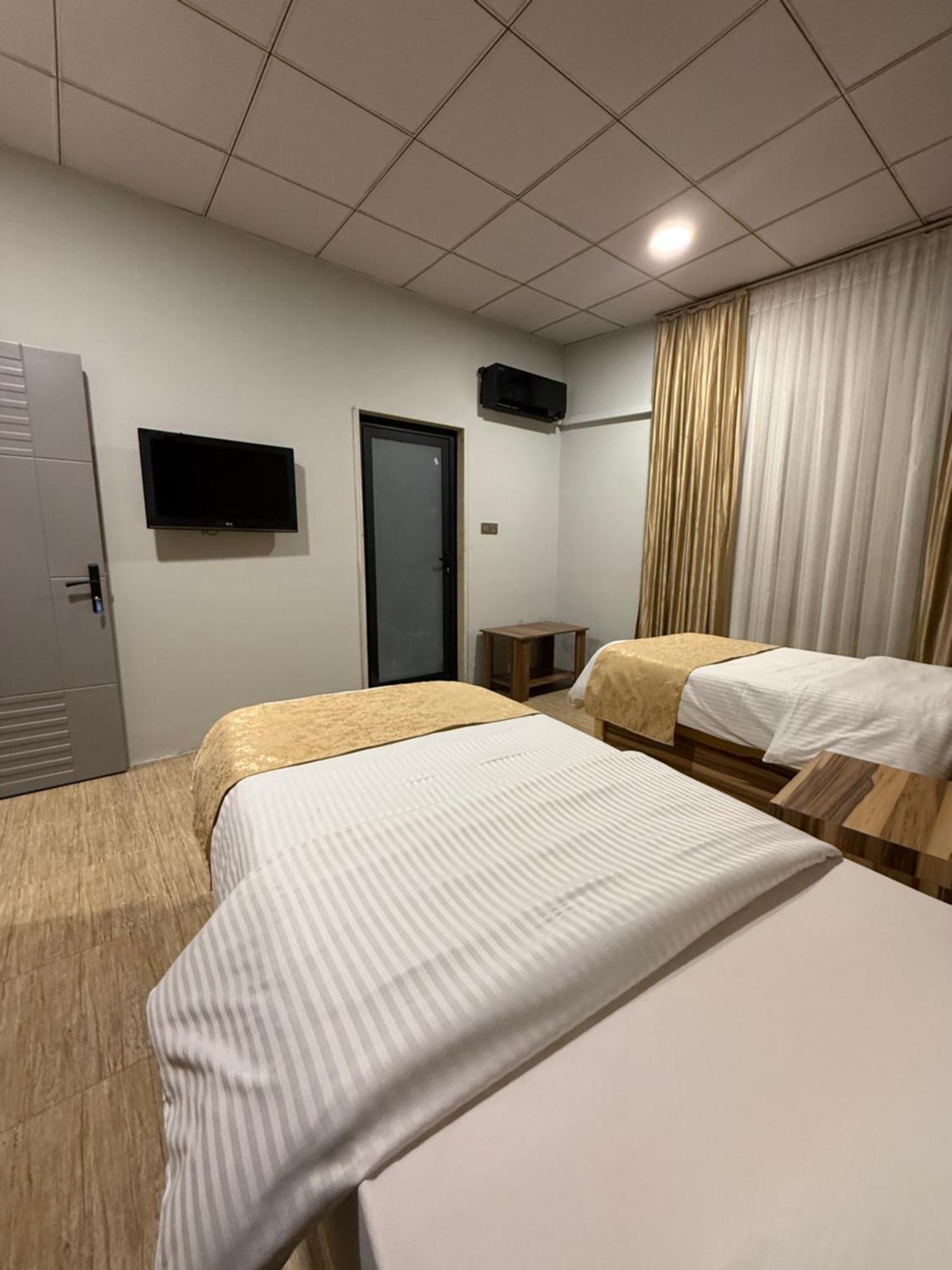 Kristal Hotel ドホーク エクステリア 写真