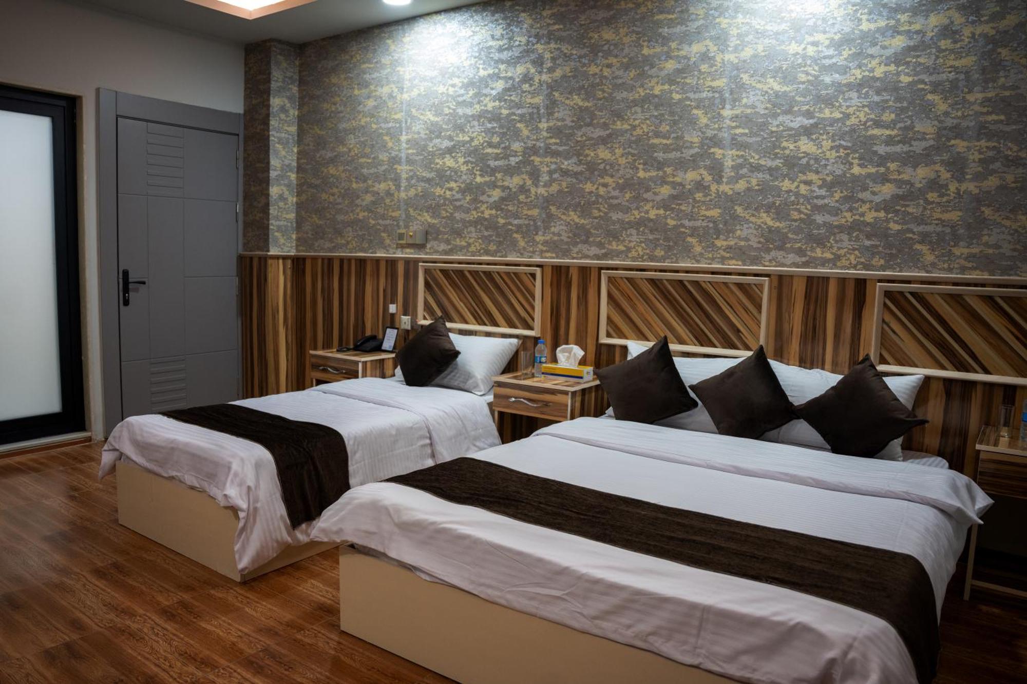 Kristal Hotel ドホーク エクステリア 写真